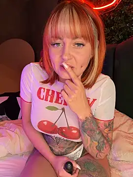 ObviouslyPeachy online show from April 7, 2026, 7:58 pm