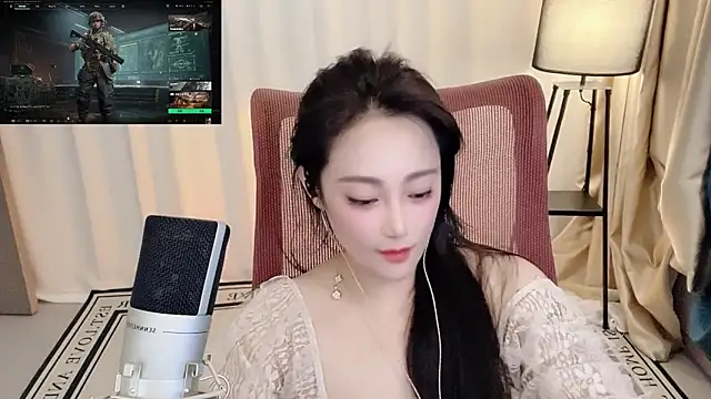Snapshot of Daisy-77 chatting on June 3, 2026, 2:33 pm Daisy-77 online show from June 3, 2026, 2:33 pm