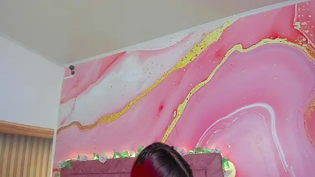 Daisy  rose online show from April 18, 2026, 3:10 am