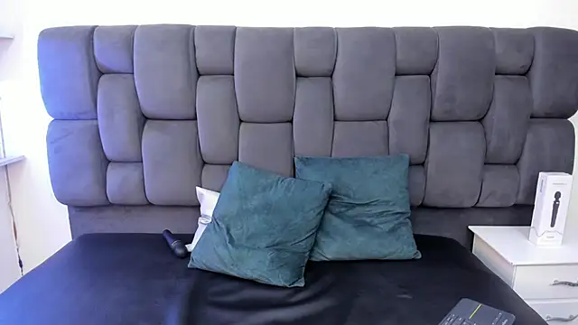 Alison Chan  online show from February 21, 2025, 4:26 pm