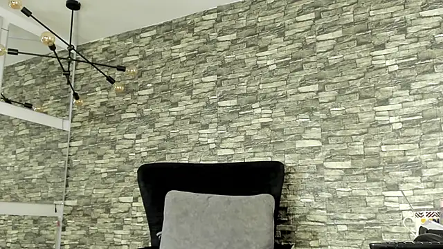 alondrabigtits online show from November 21, 2025, 12:37 pm