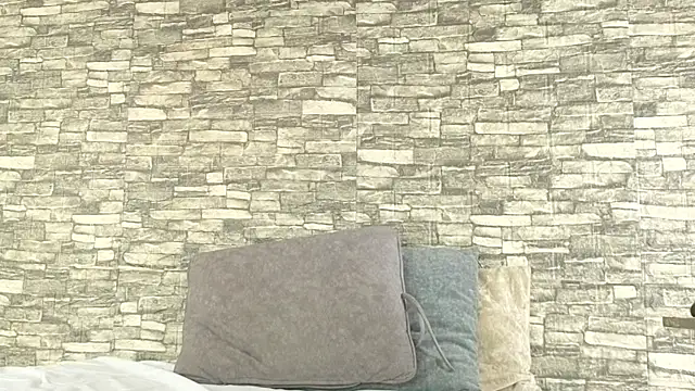 alondrabigtits online show from December 5, 2025, 12:03 pm