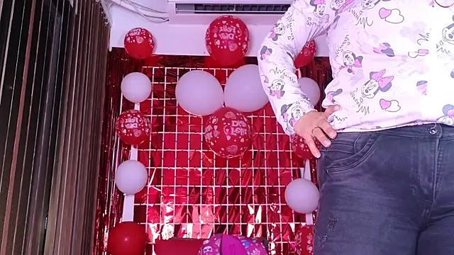 Snapshot of alondrabigtits chatting on February 14, 2026, 11:40 am alondrabigtits online show from February 14, 2026, 11:40 am