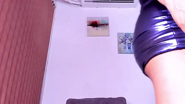 Snapshot of alondrabigtits chatting on March 4, 2026, 11:38 am alondrabigtits online show from March 4, 2026, 11:38 am