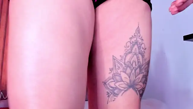 Snapshot of alondrabigtits chatting on March 5, 2026, 11:39 am alondrabigtits online show from March 5, 2026, 11:39 am