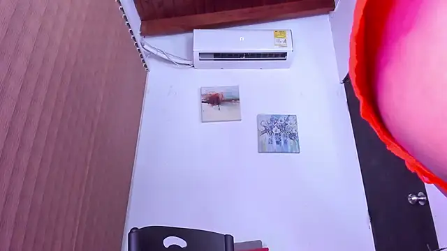 Snapshot of alondrabigtits chatting on March 17, 2026, 9:34 am alondrabigtits online show from March 17, 2026, 9:34 am