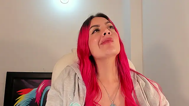 Snapshot of AZULAEVANSS chatting on January 16, 2025, 2:51 am AZULAEVANSS online show from January 16, 2025, 2:51 am