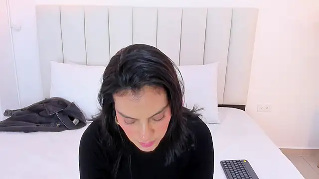 Ada Monroe10 online show from March 18, 2025, 1:20 pm