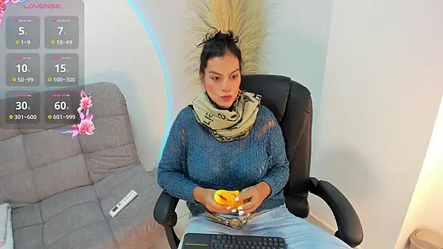 Ada Monroe10 online show from September 9, 2025, 1:10 pm