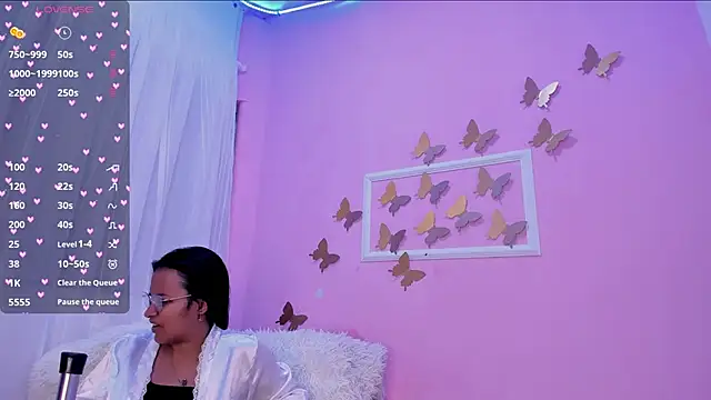 Snapshot of Alba_Olimpo chatting on January 29, 2025, 4:05 am Alba Olimpo online show from January 29, 2025, 4:05 am