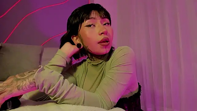 Snapshot of Evangeline_bell chatting on December 27, 2024, 3:59 pm Evangeline bell online show from December 27, 2024, 3:59 pm