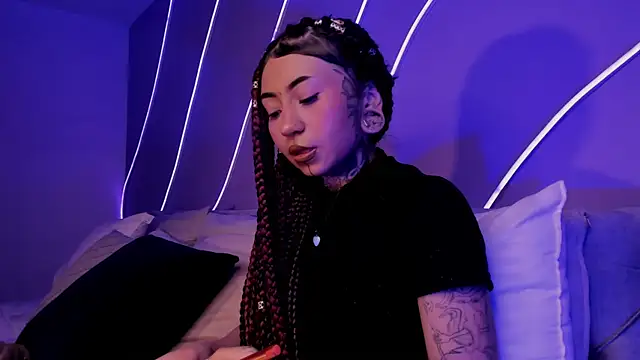 Snapshot of Evangeline_bell chatting on January 14, 2025, 2:53 pm Evangeline bell online show from January 14, 2025, 2:53 pm