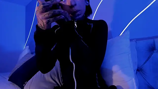 Snapshot of Evangeline_bell chatting on January 16, 2025, 11:58 am Evangeline bell online show from January 16, 2025, 11:58 am