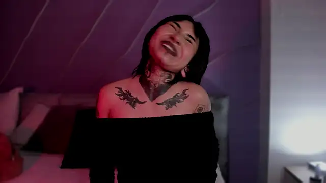 Snapshot of Evangeline_bell chatting on January 17, 2025, 5:51 pm Evangeline bell online show from January 17, 2025, 5:51 pm