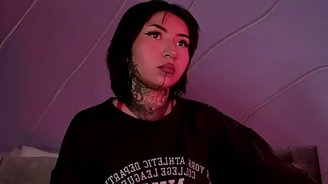 Snapshot of Evangeline_bell chatting on January 20, 2025, 5:59 pm Evangeline bell online show from January 20, 2025, 5:59 pm