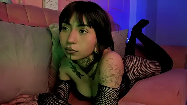 Snapshot of Evangeline_bell chatting on January 27, 2025, 6:20 pm Evangeline bell online show from January 27, 2025, 6:20 pm