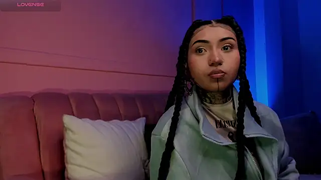 Snapshot of Evangeline_bell chatting on March 10, 2025, 3:41 pm Evangeline bell online show from March 10, 2025, 3:41 pm