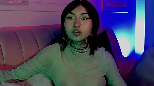 Snapshot of Evangeline_bell chatting on March 14, 2025, 11:11 pm Evangeline bell online show from March 14, 2025, 11:11 pm