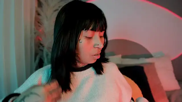 Snapshot of Evangeline_bell chatting on September 20, 2025, 12:17 pm Evangeline bell online show from September 20, 2025, 12:17 pm