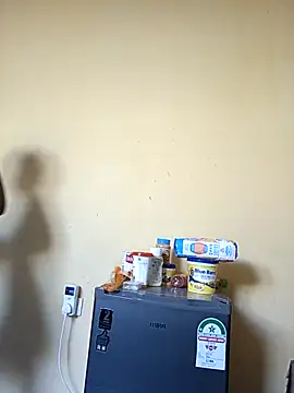 Juicylittle slute online show from November 6, 2025, 10:05 am