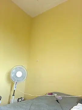 Juicylittle slute online show from November 13, 2025, 3:49 am