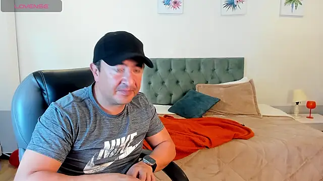 Snapshot of Sam_and_molly_ chatting on February 1, 2025, 7:55 pm Sam and molly online show from February 1, 2025, 7:55 pm