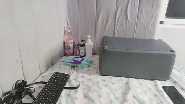 celeste jhons online show from April 14, 2026, 10:16 pm