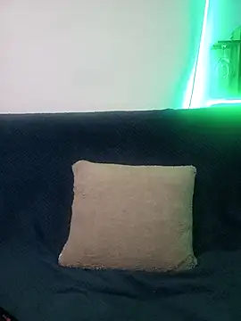 latinmartin73 online show from March 2, 2025, 1:49 pm