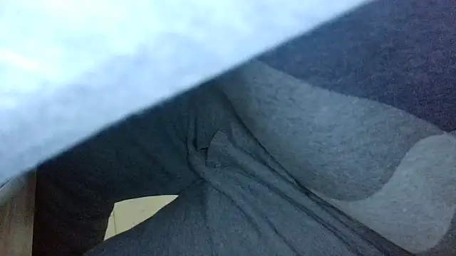 huzi518 online show from March 6, 2025, 1:24 pm