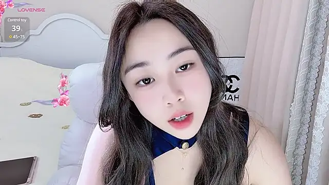 Caitlyn   online show from January 17, 2025, 12:21 pm