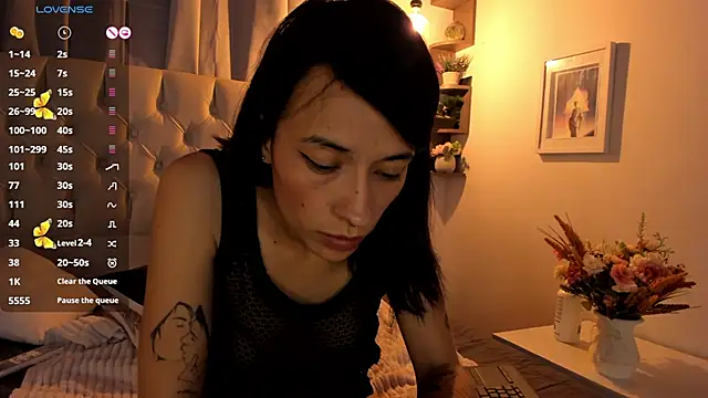 Snapshot of savagequeenbee7 chatting on January 18, 2025, 4:10 pm savagequeenbee7 online show from January 18, 2025, 4:10 pm