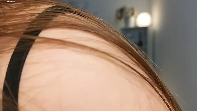 aryamirelle online show from February 12, 2025, 6:51 pm