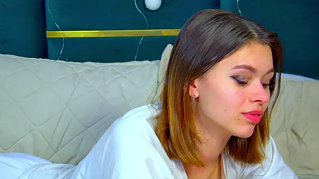 Snapshot of PollyLanders chatting on December 27, 2024, 4:47 am PollyLanders online show from December 27, 2024, 4:47 am