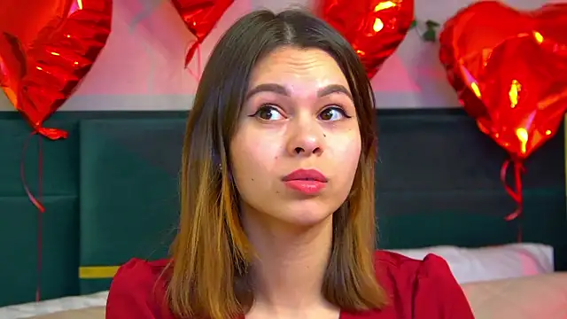 Snapshot of PollyLanders chatting on February 15, 2025, 2:04 am PollyLanders online show from February 15, 2025, 2:04 am