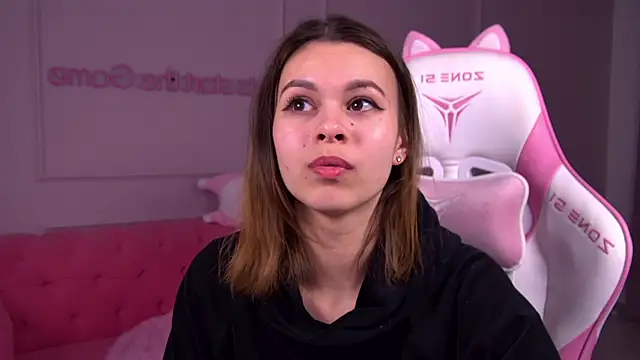 Snapshot of PollyLanders chatting on February 23, 2025, 7:28 pm PollyLanders online show from February 23, 2025, 7:28 pm