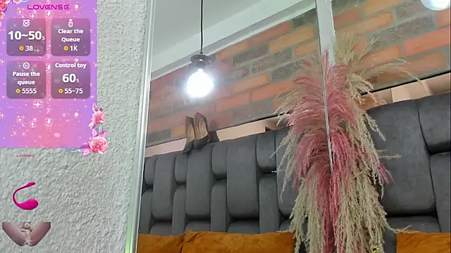 JESSYCORTES online show from February 27, 2026, 10:43 pm