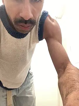 Lucascacaca online show from December 16, 2024, 2:27 pm