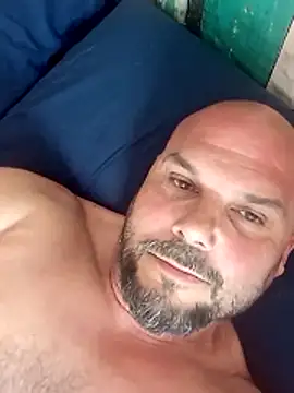Javierchico online show from May 8, 2026, 11:04 am