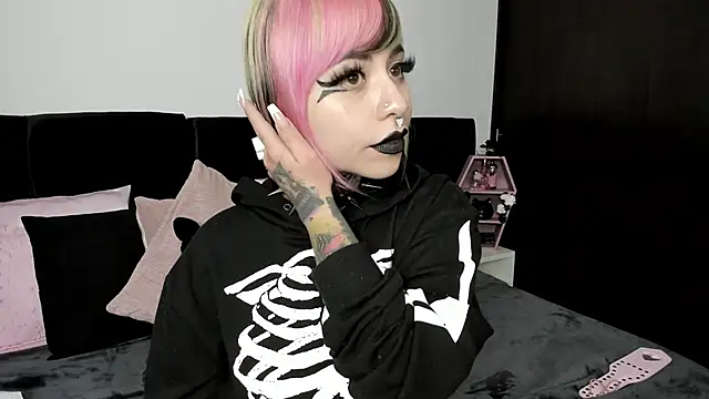 NikkiRamone online show from February 12, 2025, 10:14 am