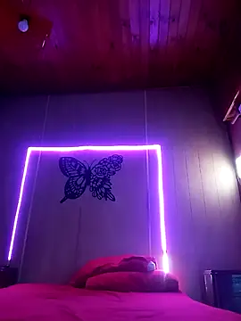 mariposapontiak420 online show from March 19, 2025, 3:41 am