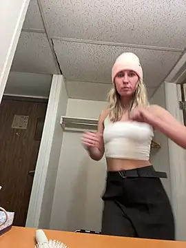 M1ssyk1ssy online show from December 29, 2024, 3:33 am