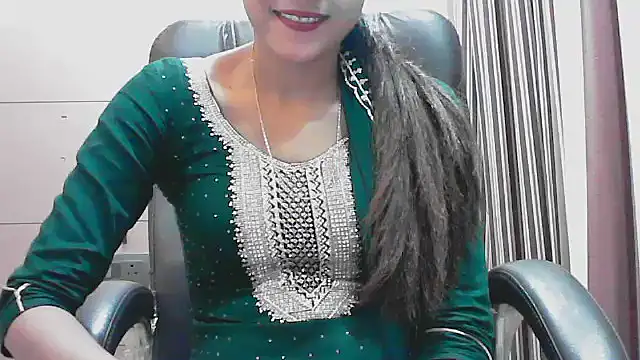 Snapshot of collage_hoty chatting on October 13, 2025, 4:51 pm collage hoty online show from October 13, 2025, 4:51 pm