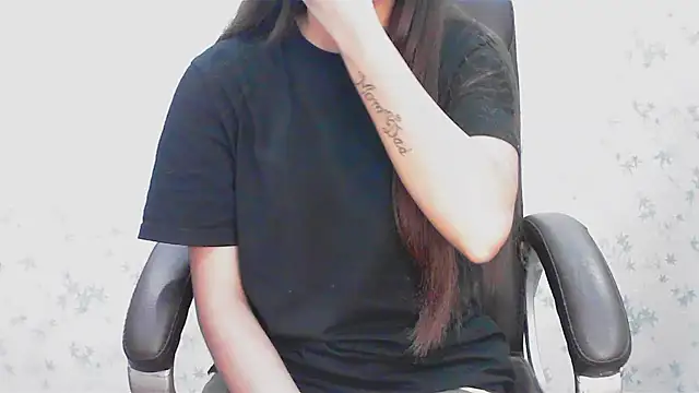 collage hoty online show from February 13, 2026, 2:29 am