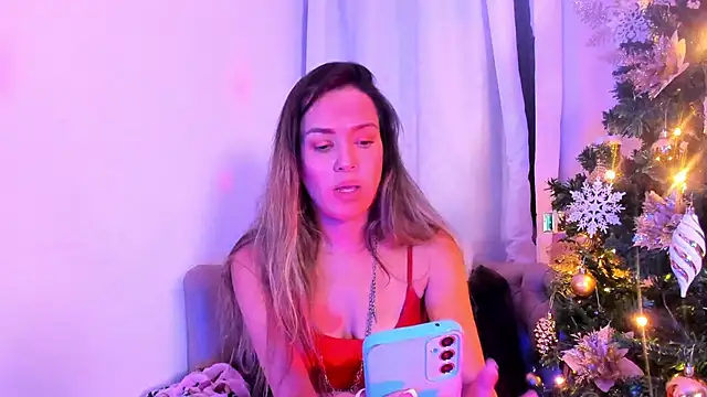 camilawm19 online show from December 4, 2024, 10:35 am