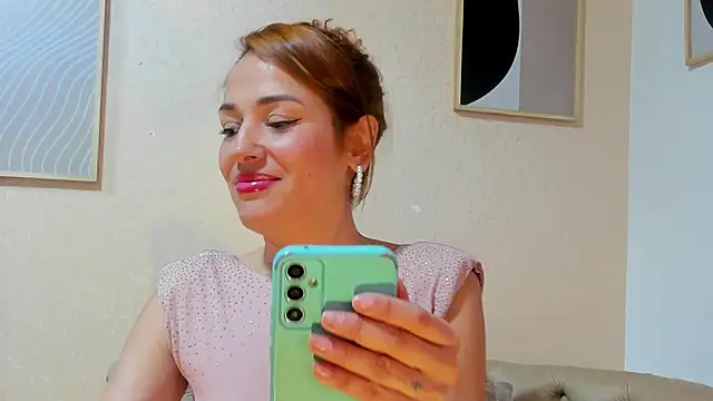 camilawm19 online show from March 15, 2025, 2:35 am