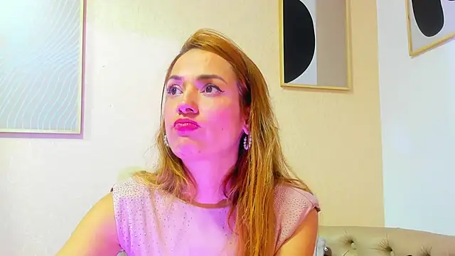 camilawm19 online show from March 15, 2025, 5:52 am