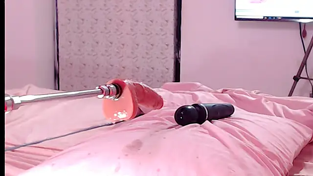 Victoria Luxe online show from February 10, 2025, 5:30 pm