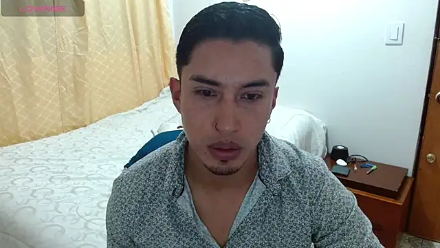 Snapshot of Davixx258 chatting on February 18, 2026, 11:44 pm Davixx258 online show from February 18, 2026, 11:44 pm