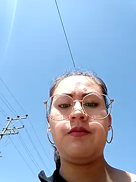 lara moon25 online show from December 11, 2024, 3:26 pm