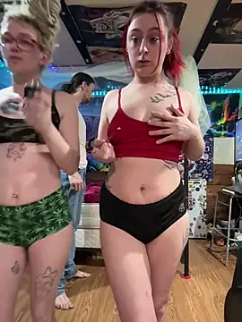 Snapshot of NovaLove2002 chatting on March 4, 2025, 4:49 am NovaLove2002 online show from March 4, 2025, 4:49 am